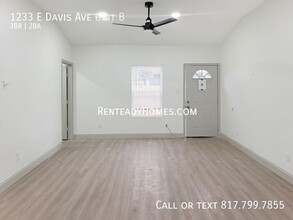 1233 Davis Ave in Fort Worth, TX - Building Photo - Building Photo