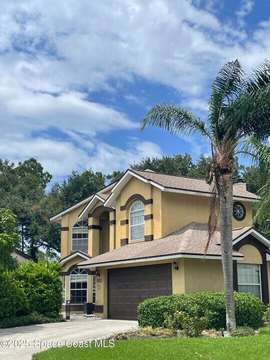 3922 St Armens Cir in Melbourne, FL - Building Photo