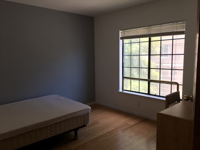 409 Dellbrook Ave in San Francisco, CA - Foto de edificio - Building Photo