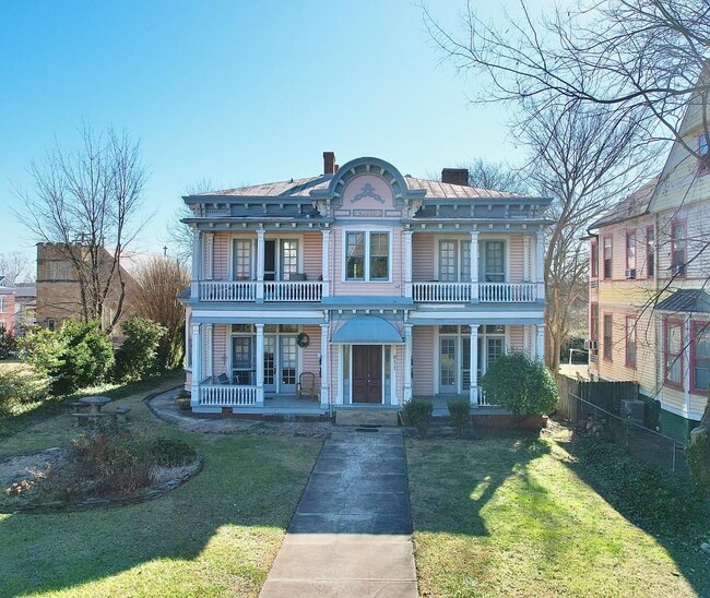 811 Main St, Unit 3 in Danville, VA - Building Photo - Building Photo