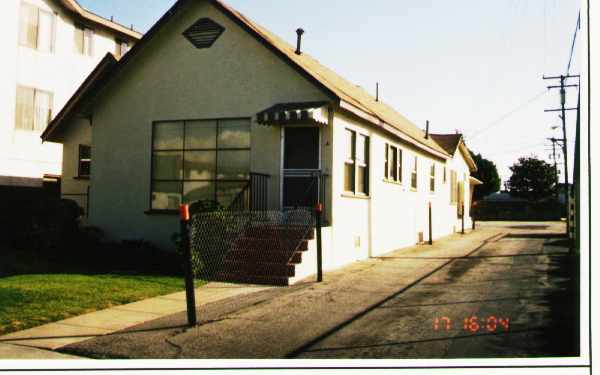 4390 W 132nd St in Hawthorne, CA - Building Photo