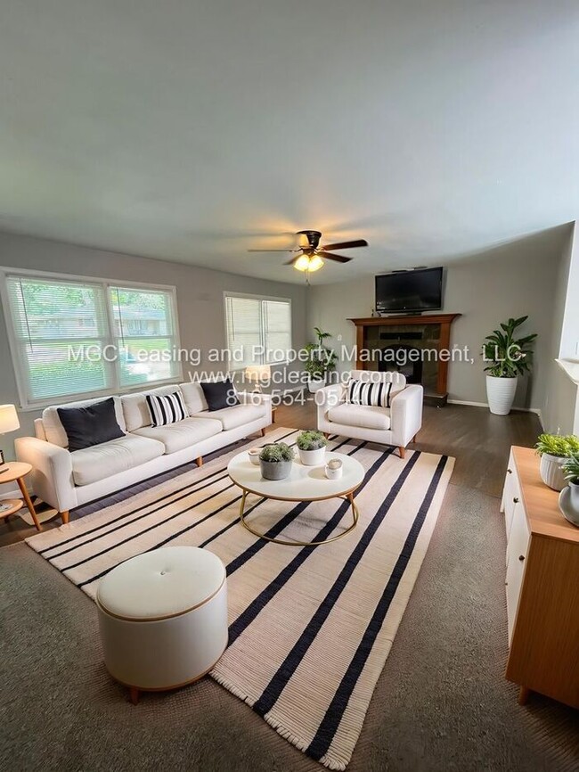 property at 409 SW Madison St