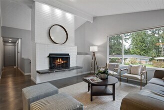 12632 SE 61st St in Bellevue, WA - Building Photo - Building Photo