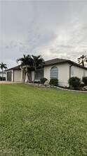 2506 SW 15th Pl in Cape Coral, FL - Foto de edificio - Building Photo