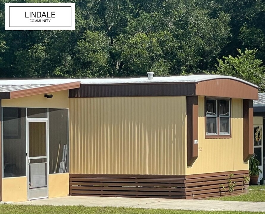 Lindale Community in Silver Springs, FL - Foto de edificio