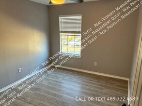 611 Oriole Blvd-Unit -Unit 2501 in Duncanville, TX - Building Photo - Building Photo