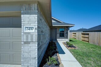 24110 Wandering Brk Dr in Hockley, TX - Building Photo - Building Photo