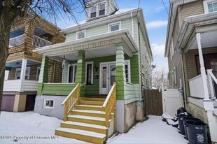 239 Division St in Wilkes-Barre, PA - Building Photo