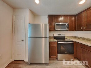 18 Prince Kaarel Ln in Palm Coast, FL - Foto de edificio - Building Photo