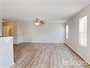 1912 Carpenter Cabin Dr in Charlotte, NC - Building Photo - Building Photo