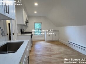 9 Knapp St, Unit 3 in Somerville, MA - Building Photo - Building Photo