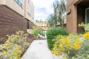 12746 Watt Ln in Los Angeles, CA - Building Photo