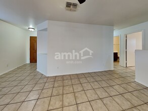 6326 W Riva Rd in Phoenix, AZ - Building Photo - Building Photo