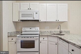 1206 E Palmer St in Philadelphia, PA - Foto de edificio - Building Photo