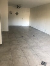 13988-14000 Foothill Blvd in Sylmar, CA - Foto de edificio - Building Photo