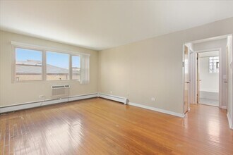 337 Custer Ave in Evanston, IL - Building Photo - Building Photo