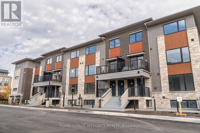 101 Glenroy Gilbert Dr in Ottawa, ON - Building Photo - Building Photo