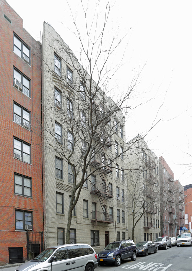 3514 Rochambeau Ave in Bronx, NY - Foto de edificio - Building Photo