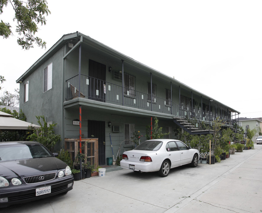 5854 Tujunga Ave in North Hollywood, CA - Building Photo