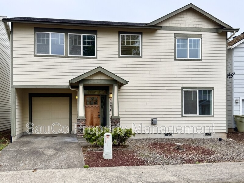 6924 SW Kim Pl in Aloha, OR - Building Photo