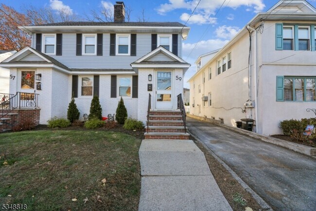 57 Oakridge Ave in Nutley, NJ - Building Photo - Building Photo