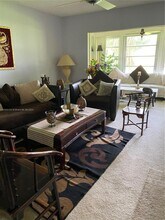 1035 Country Club Dr, Unit 104 in Margate, FL - Building Photo - Building Photo