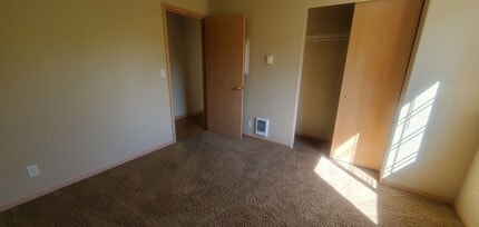 4225 Wintergreen Cir in Bellingham, WA - Building Photo - Building Photo
