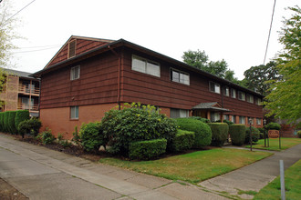 Lanai Apartments in Salem, OR - Building Photo - Building Photo