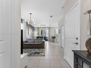 11129 W 33rd Ct in Hialeah, FL - Building Photo - Building Photo