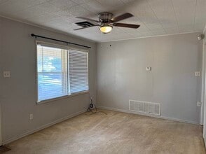 2815 SW I Ave in Lawton, OK - Building Photo - Building Photo
