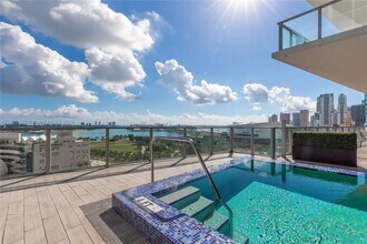 1100 Biscayne Blvd, Unit 1906 in Miami, FL - Building Photo - Building Photo