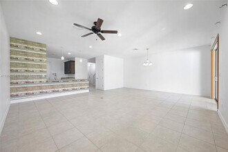 11941 Park Central in Royal Palm Beach, FL - Building Photo - Building Photo