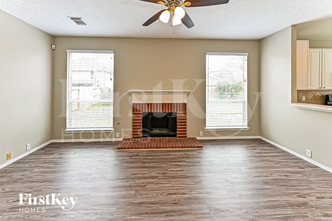 18810 Summer Anne Dr in Humble, TX - Building Photo - Building Photo