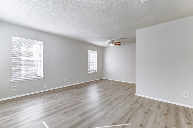 property at 702 Lyle W Ave