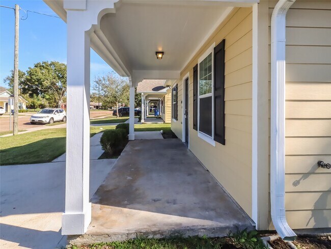 7413 Blue Jay Dr in Texas City, TX - Building Photo - Building Photo