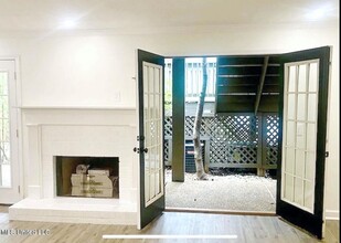1308 Roxbury Ct in Jackson, MS - Building Photo - Building Photo