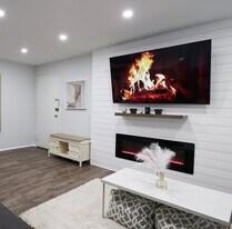 2912 Kings Chapel Rd, Unit 5 in Falls Church, VA - Building Photo