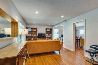 9222 Livenshire Dr in Dallas, TX - Building Photo - Building Photo