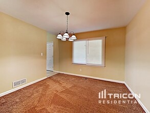 220 Jennifer Ln in Carrollton, GA - Building Photo - Building Photo