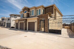 1126 Ismael Robles St in Horizon City, TX - Building Photo