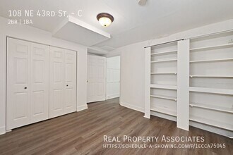 108 NE 43rd St-Unit -C in Seattle, WA - Building Photo - Building Photo