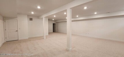 3105 Aviator Ave in Marlboro, NJ - Building Photo - Building Photo