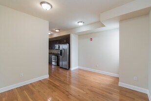 1842 N 17th St in Philadelphia, PA - Building Photo