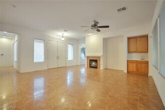 2585 Portsmouth Creek Ave in Henderson, NV - Building Photo - Building Photo