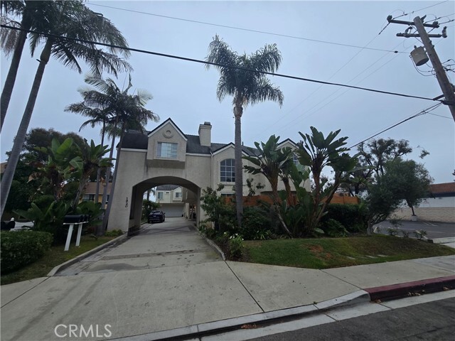 property at 1920 Maple Ave