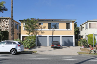 Mar-lyn Apartments in Santa Monica, CA - Building Photo - Building Photo