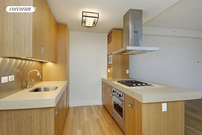 450 W 17th St in New York, NY - Building Photo - Building Photo