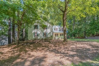 1610 Branch Valley Dr in Roswell, GA - Building Photo - Building Photo