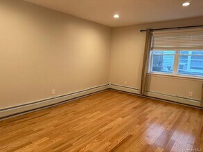 312 Edwards Pl in Yonkers, NY - Building Photo - Building Photo