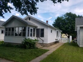 2018 Wood St in La crosse, WI - Building Photo